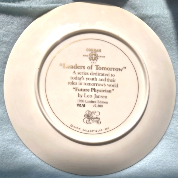Gorham Leaders of Tomorrow Limited Edition Plate- Future Physician by Leo Jansen - Picture 2 of 5